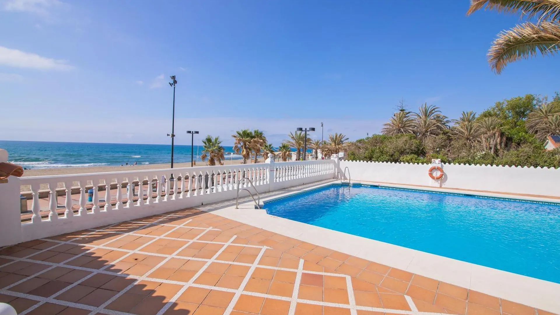 Sea Front Carvajal Apartment Fuengirola